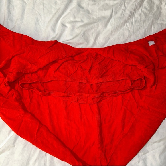 LUQ | Off The Shoudler Lace Trim Open Back Bralette Lined Blouse - Picture 6 of 12